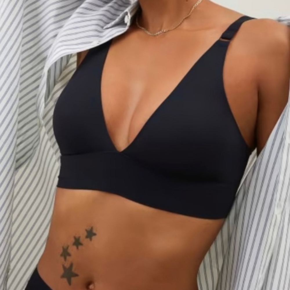 Everlane Invisible Bra Black Size M